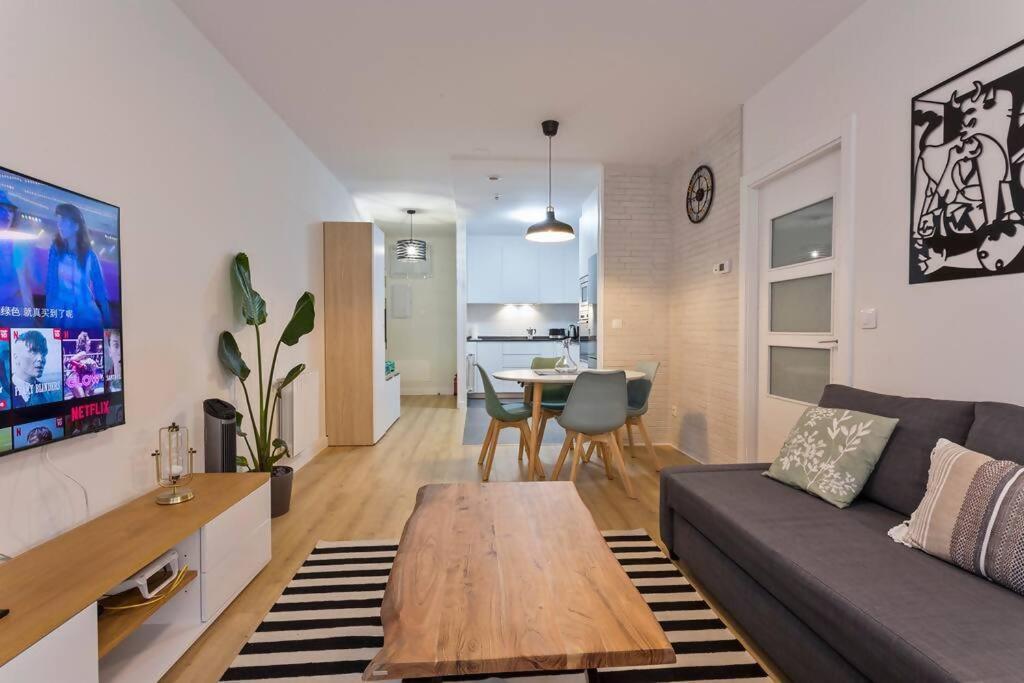 Apartamento Urban Flat Nuevo y Moderno con Garaje y Wifi Bilbao Exterior foto